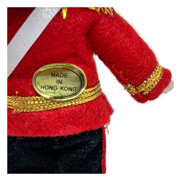 Vintage British Guard Doll With Red Wool Uniform & Accessories Made In Hong Kong - Picture 9 of 13